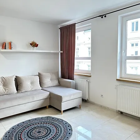 Moveen! Wynajem Apartamentow We Wroclawiu! 10 Minut Od Centrum * Wrocław