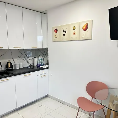 Apartment Moveen! Nowoczesne Studia Z Parkingiem! 10 Min Od Centrum