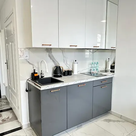 Moveen! Nowoczesne Studia Z Parkingiem! 10 Min Od Centrum Appartement