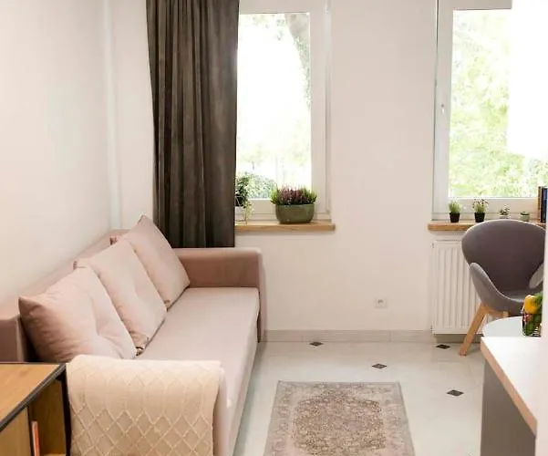 Moveen! Nowoczesne Studia Z Parkingiem! 10 Min Od Centrum * Breslavia